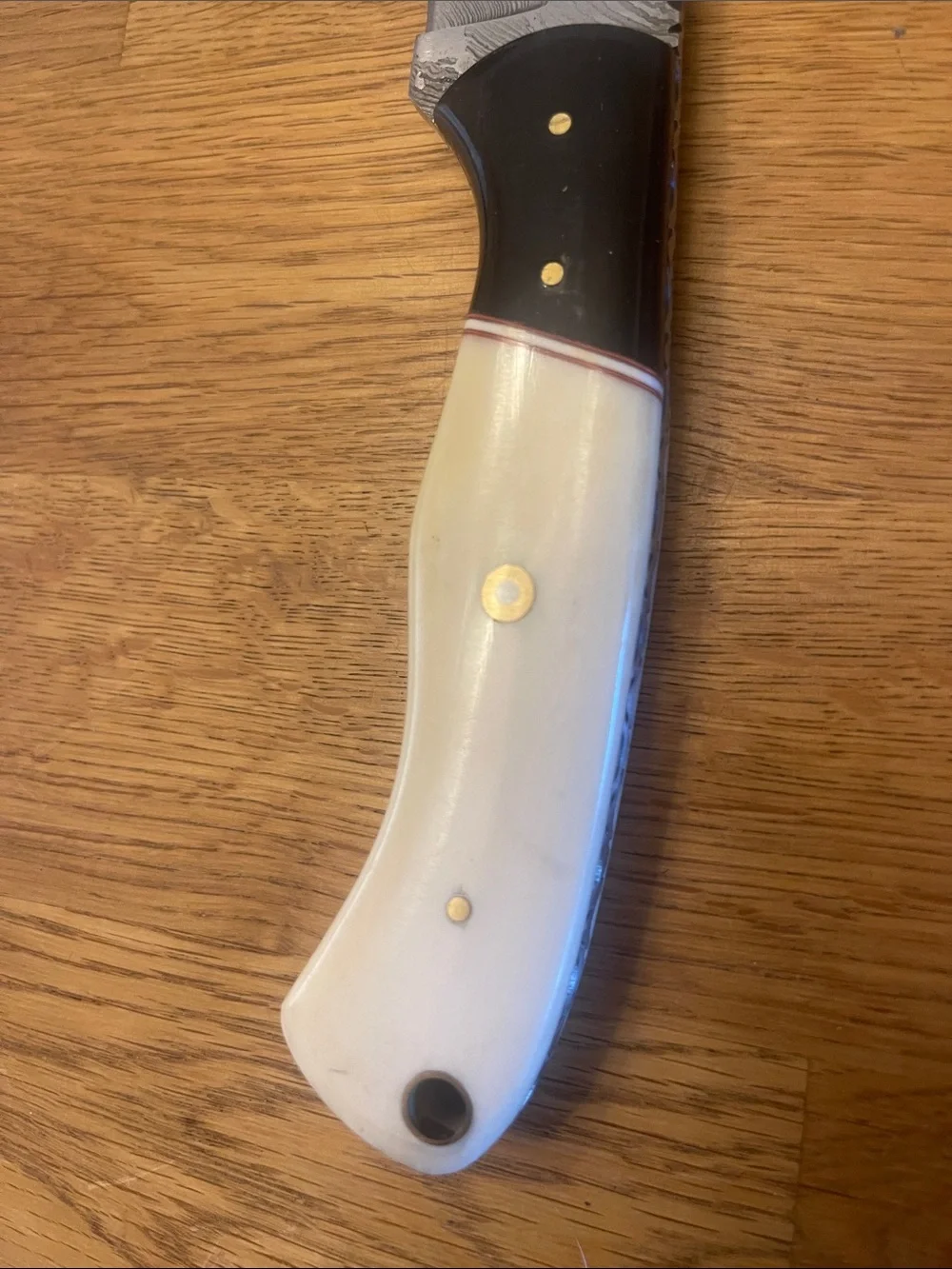 White Handle Damascus Fixed Blade Knife – Elegant Hunting & Utility Knife